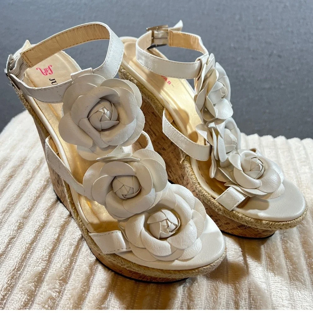826 | NIB White Floral Cork Espadrille Wedge Sandals White Size 9 Wedding Bridal